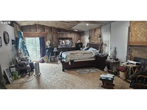 1852 NW Dogwood Street Roseburg OR 97471