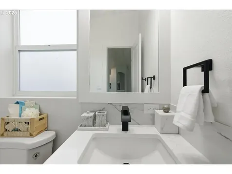 200 Market Street Lebanon OR 97355