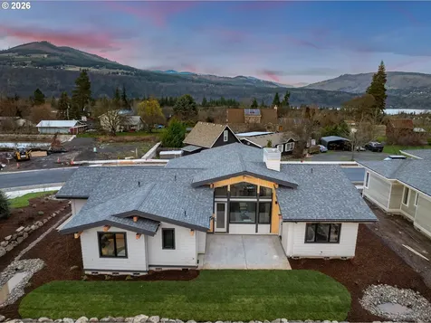 1110 Rock Creek Road Hood River OR 97031