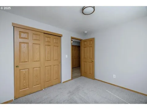 2570 NE 1st Drive Hillsboro OR 97124
