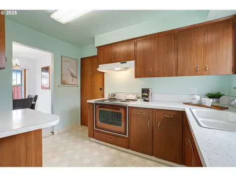 17725 NE Multnomah Drive Portland OR 97230