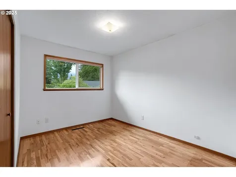 17725 NE Multnomah Drive Portland OR 97230