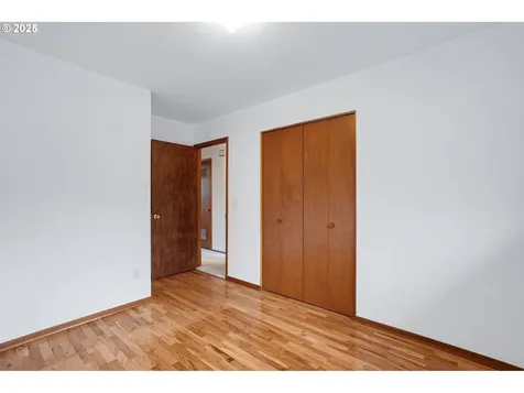 17725 NE Multnomah Drive Portland OR 97230