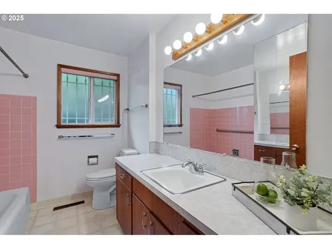 17725 NE Multnomah Drive Portland OR 97230