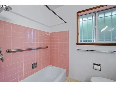 17725 NE Multnomah Drive Portland OR 97230