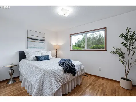 17725 NE Multnomah Drive Portland OR 97230