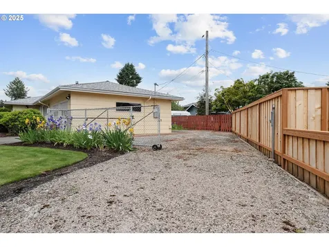 17725 NE Multnomah Drive Portland OR 97230