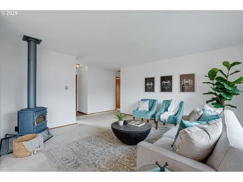 17725 NE Multnomah Drive Portland OR 97230