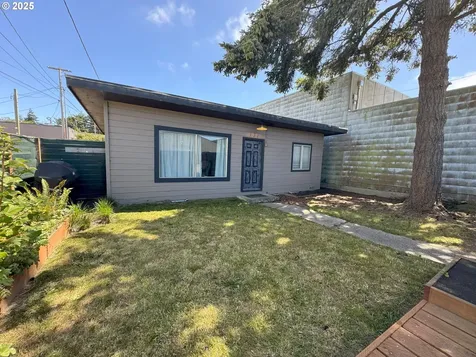 131 S Wasson Street Coos Bay OR 97420