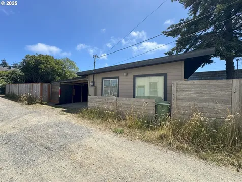 131 S Wasson Street Coos Bay OR 97420