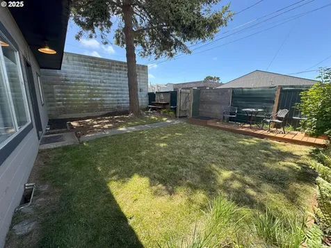 131 S Wasson Street Coos Bay OR 97420