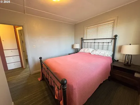 131 S Wasson Street Coos Bay OR 97420