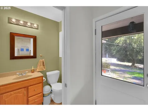 21076 NW Green Mountain Road Banks OR 97106