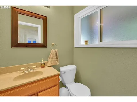 21076 NW Green Mountain Road Banks OR 97106