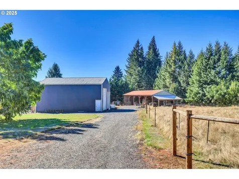 21076 NW Green Mountain Road Banks OR 97106