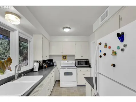 21076 NW Green Mountain Road Banks OR 97106