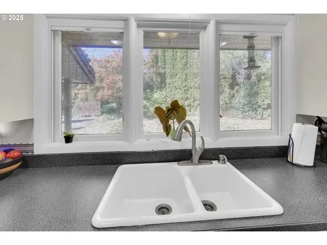 21076 NW Green Mountain Road Banks OR 97106