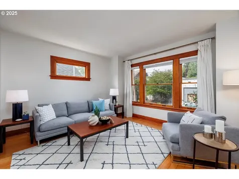 714 SE 35th Avenue Portland OR 97214