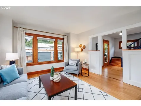 714 SE 35th Avenue Portland OR 97214