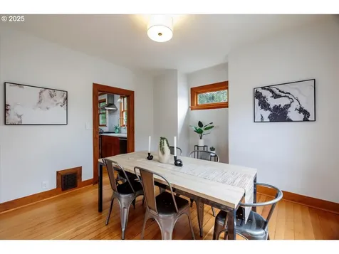 714 SE 35th Avenue Portland OR 97214
