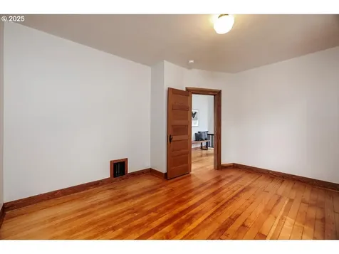 714 SE 35th Avenue Portland OR 97214