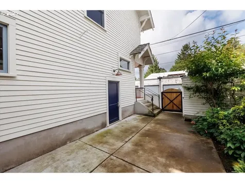 714 SE 35th Avenue Portland OR 97214