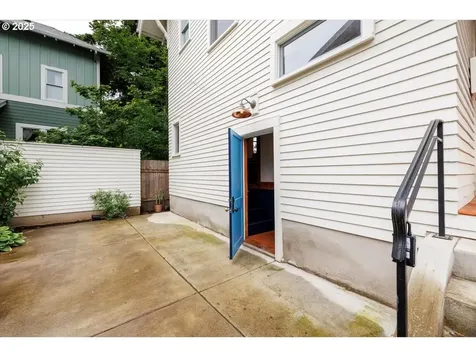 714 SE 35th Avenue Portland OR 97214