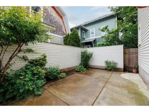 714 SE 35th Avenue Portland OR 97214
