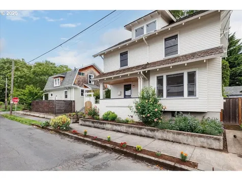 714 SE 35th Avenue Portland OR 97214