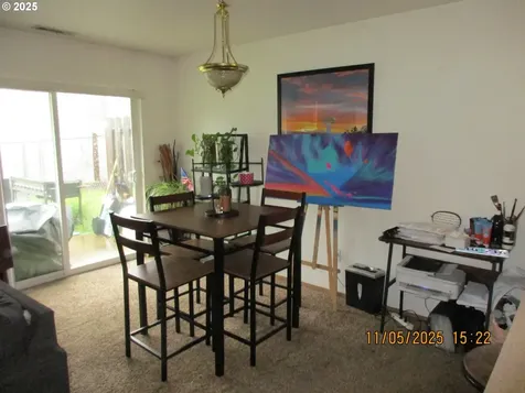 141/143 Fairacres Lane Roseburg OR 97470