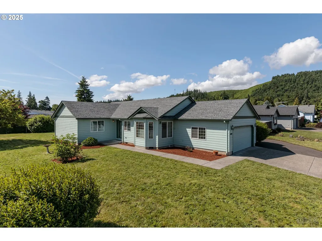 305 Pacific Street Columbia City OR 97018