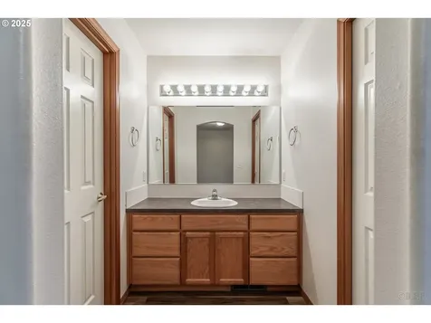 305 Pacific Street Columbia City OR 97018