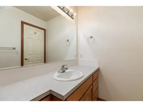 305 Pacific Street Columbia City OR 97018