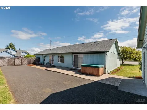 305 Pacific Street Columbia City OR 97018