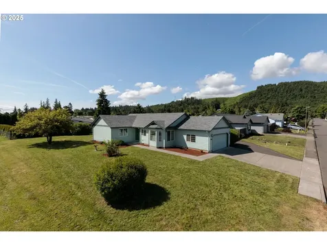 305 Pacific Street Columbia City OR 97018