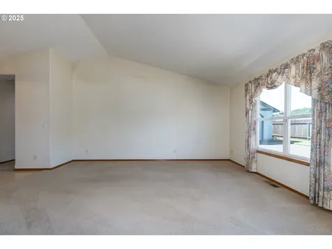 305 Pacific Street Columbia City OR 97018