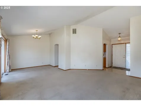 305 Pacific Street Columbia City OR 97018