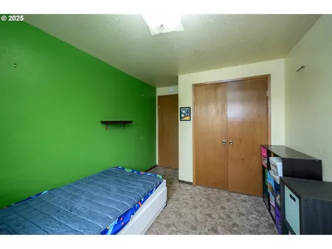 714 S Meridian Street Newberg OR 97132