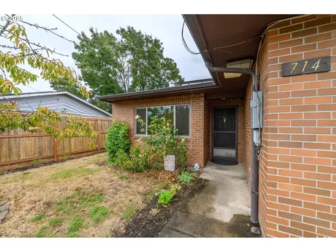 714 S Meridian Street Newberg OR 97132
