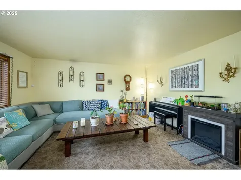 714 S Meridian Street Newberg OR 97132