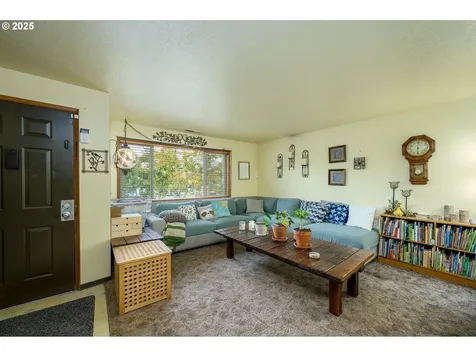 714 S Meridian Street Newberg OR 97132