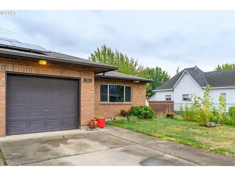 714 S Meridian Street Newberg OR 97132