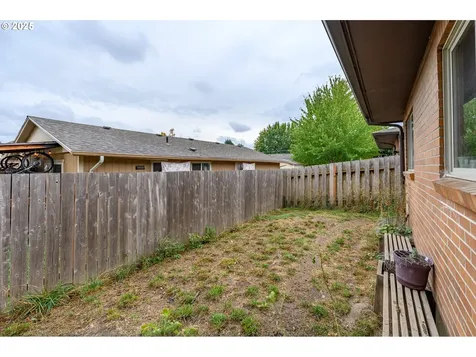 714 S Meridian Street Newberg OR 97132