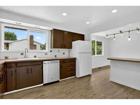 1207 SE 217th Avenue Gresham OR 97030