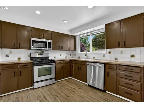 1207 SE 217th Avenue Gresham OR 97030