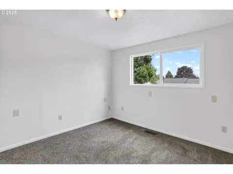 1207 SE 217th Avenue Gresham OR 97030