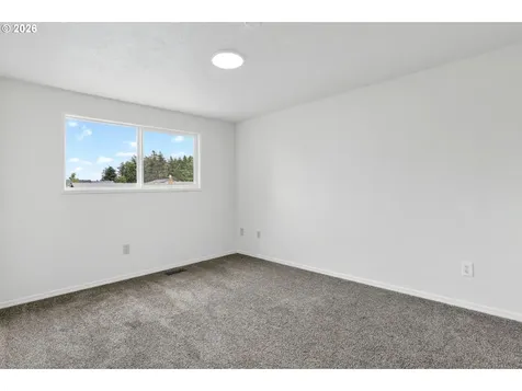 1207 SE 217th Avenue Gresham OR 97030