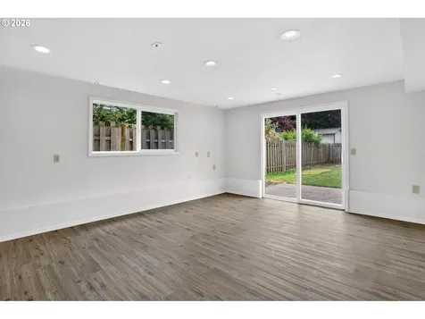 1207 SE 217th Avenue Gresham OR 97030