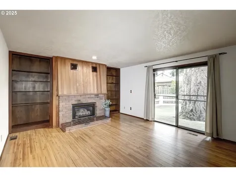 1870 NE Lincoln Street Hillsboro OR 97124