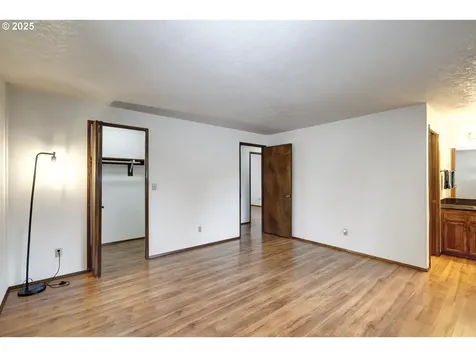 1870 NE Lincoln Street Hillsboro OR 97124